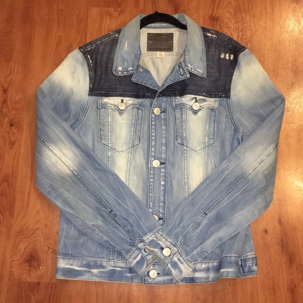 Two-Tone True Religion Denim Jacket 🧥 👖🧵👔